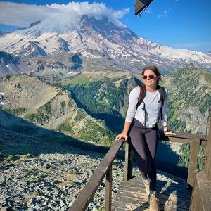 Meet your Posher, Natalie